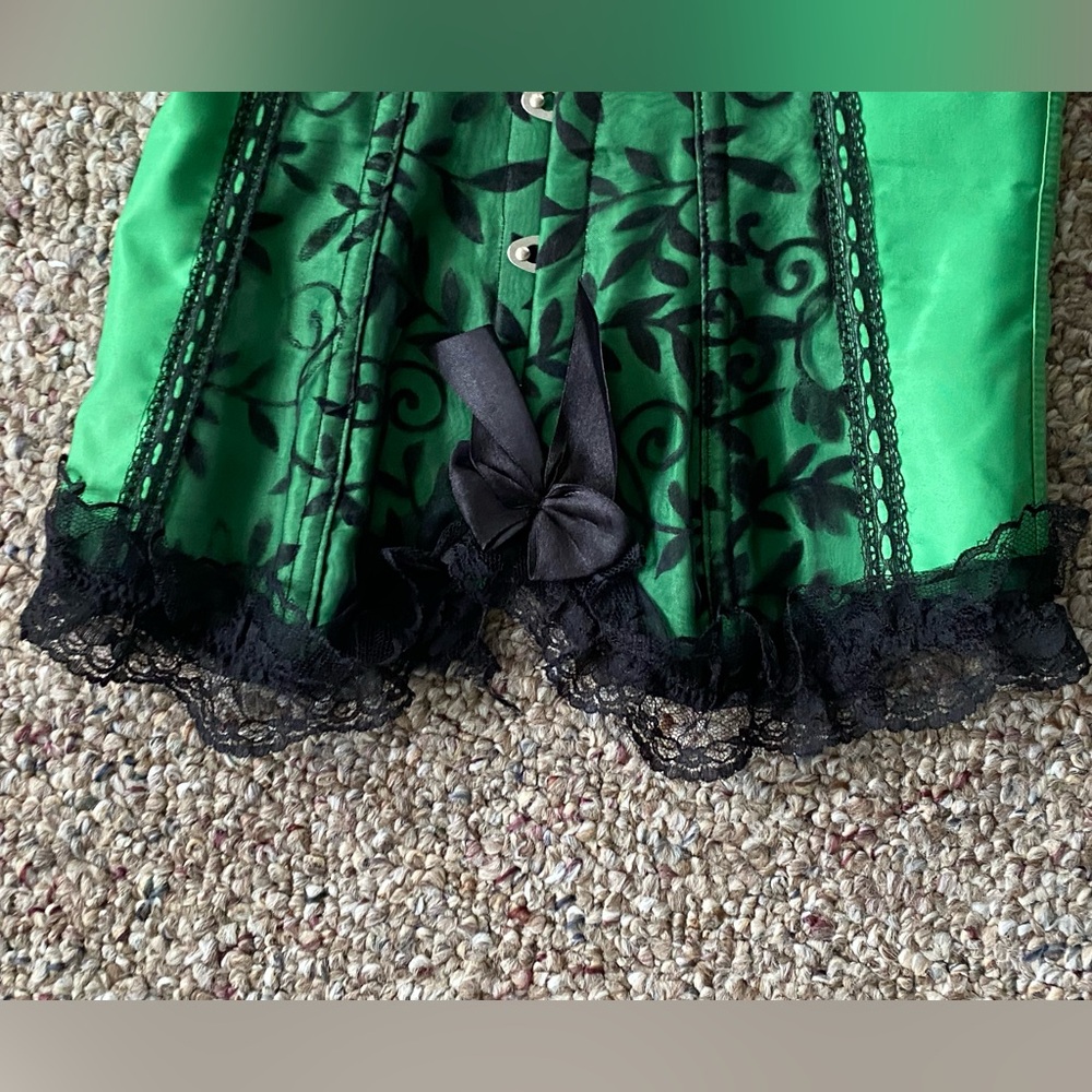 Green with black lace corset Goth style top size Small - Picture 4 of 8